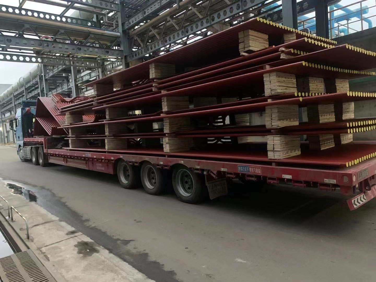 帶鰭片爐管 Φ38×7.2mm（外徑×厚度） 兩側(cè)對(duì)中焊接鰭片 鰭片寬6mm 厚6mm 材質(zhì)15CrMoG #3、#4哈鍋螺旋水冷壁